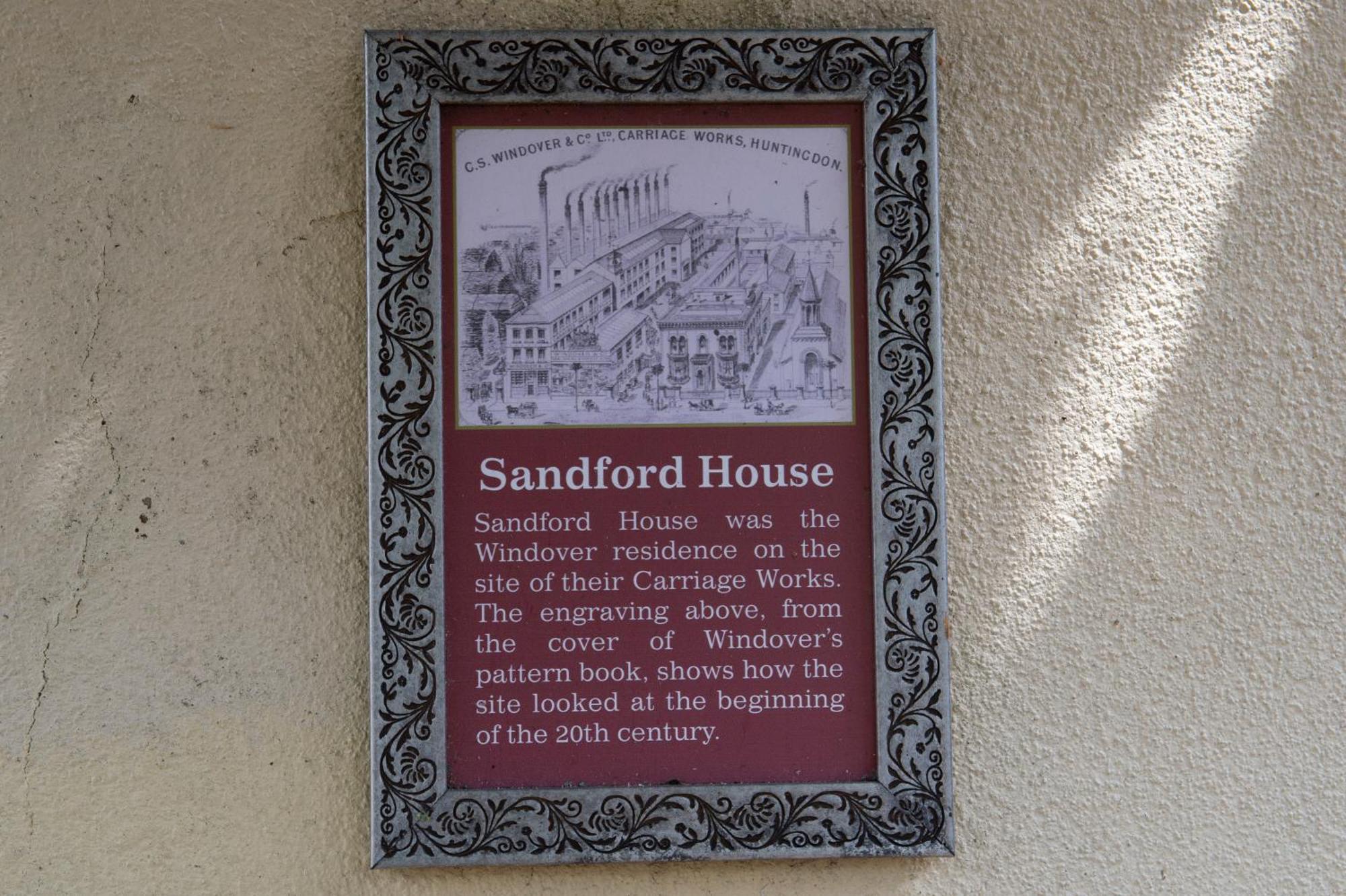 הנטיגדון Sandford House Hotel Wetherspoon מראה חיצוני תמונה