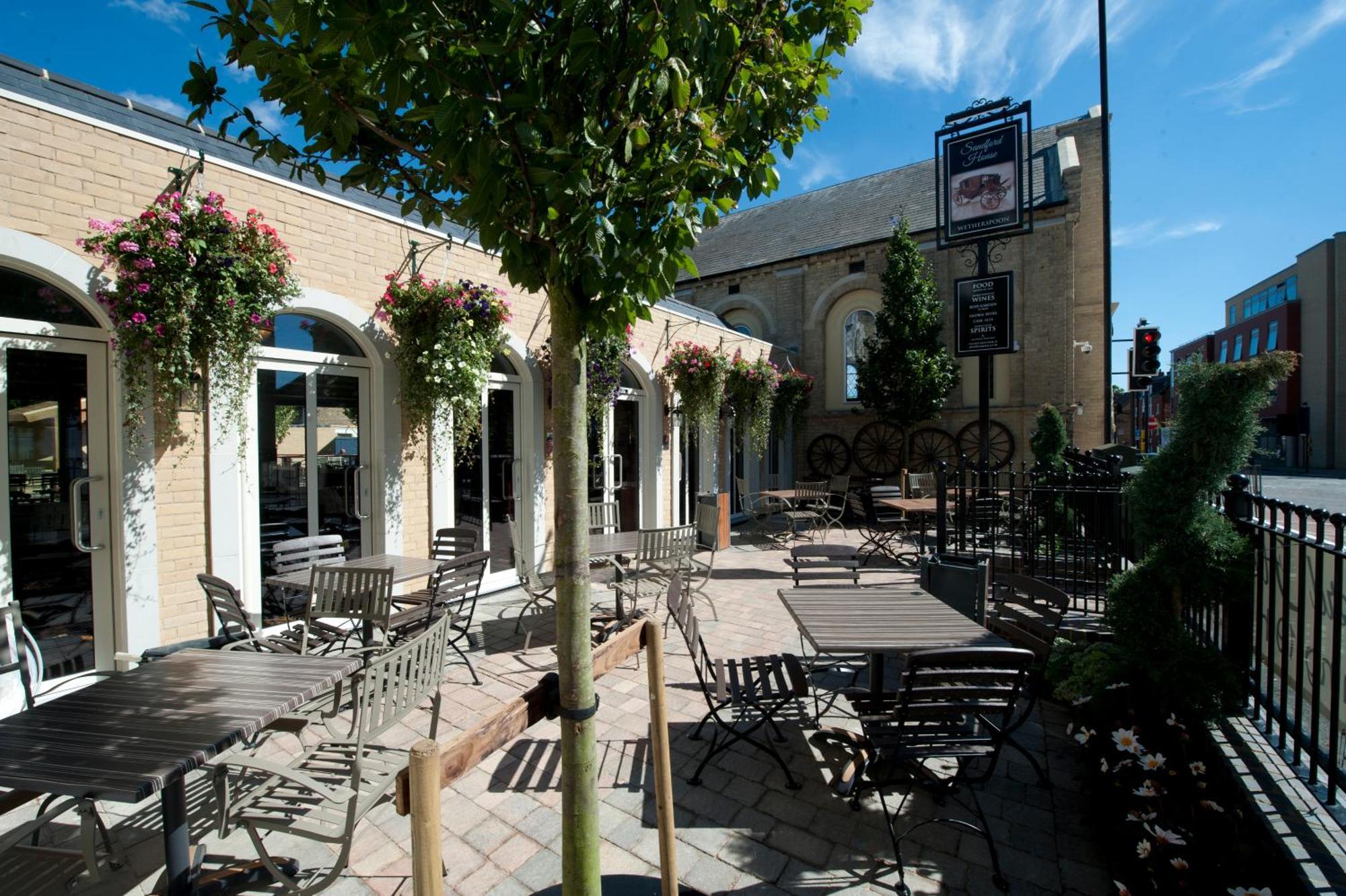 הנטיגדון Sandford House Hotel Wetherspoon מראה חיצוני תמונה