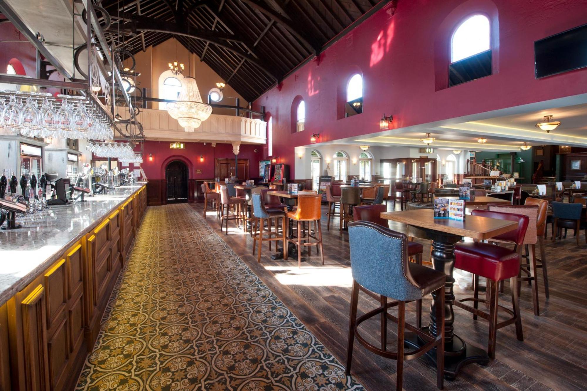 הנטיגדון Sandford House Hotel Wetherspoon מראה חיצוני תמונה