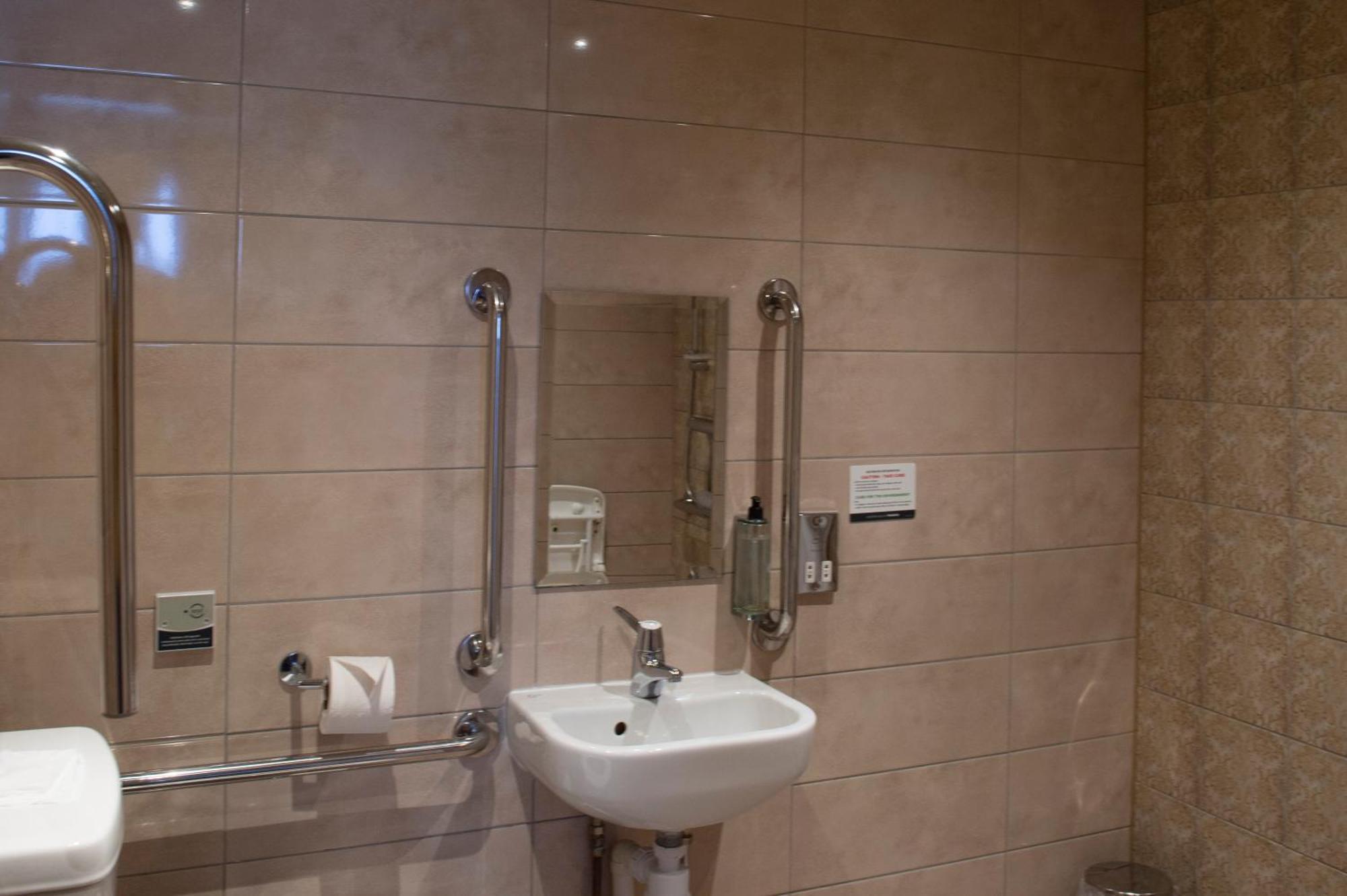 הנטיגדון Sandford House Hotel Wetherspoon מראה חיצוני תמונה