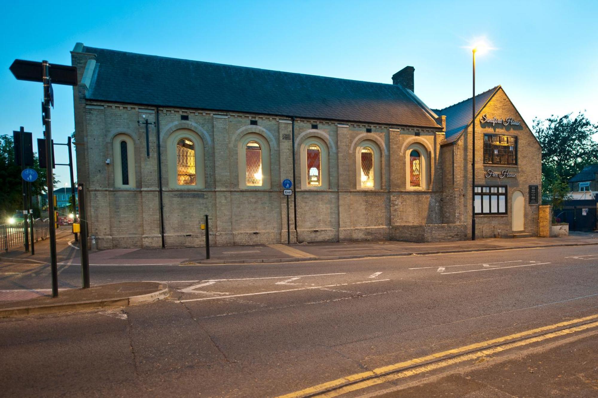הנטיגדון Sandford House Hotel Wetherspoon מראה חיצוני תמונה