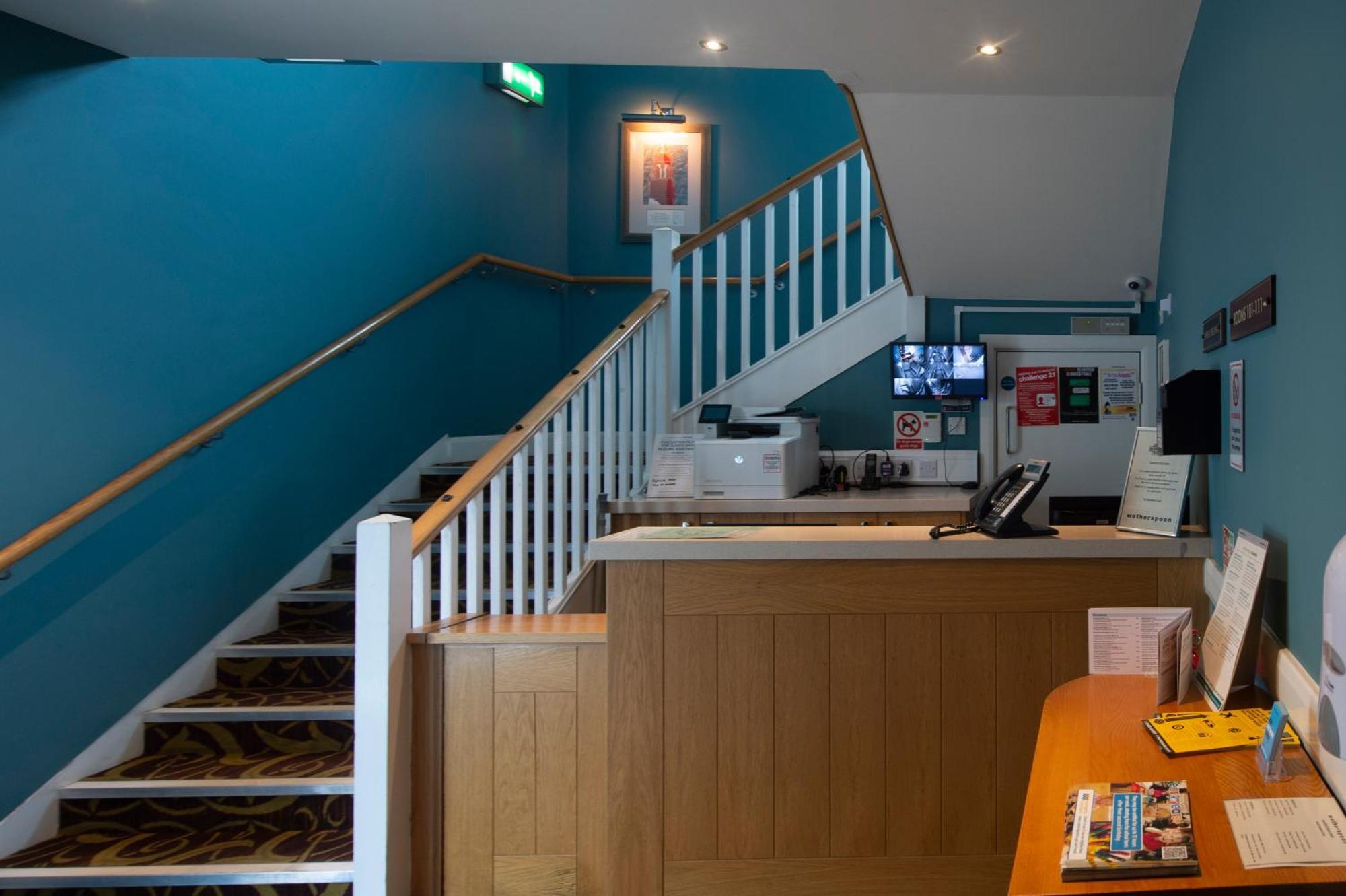 הנטיגדון Sandford House Hotel Wetherspoon מראה חיצוני תמונה