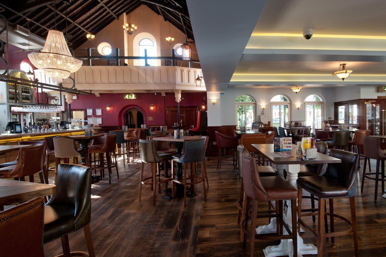 הנטיגדון Sandford House Hotel Wetherspoon מראה חיצוני תמונה
