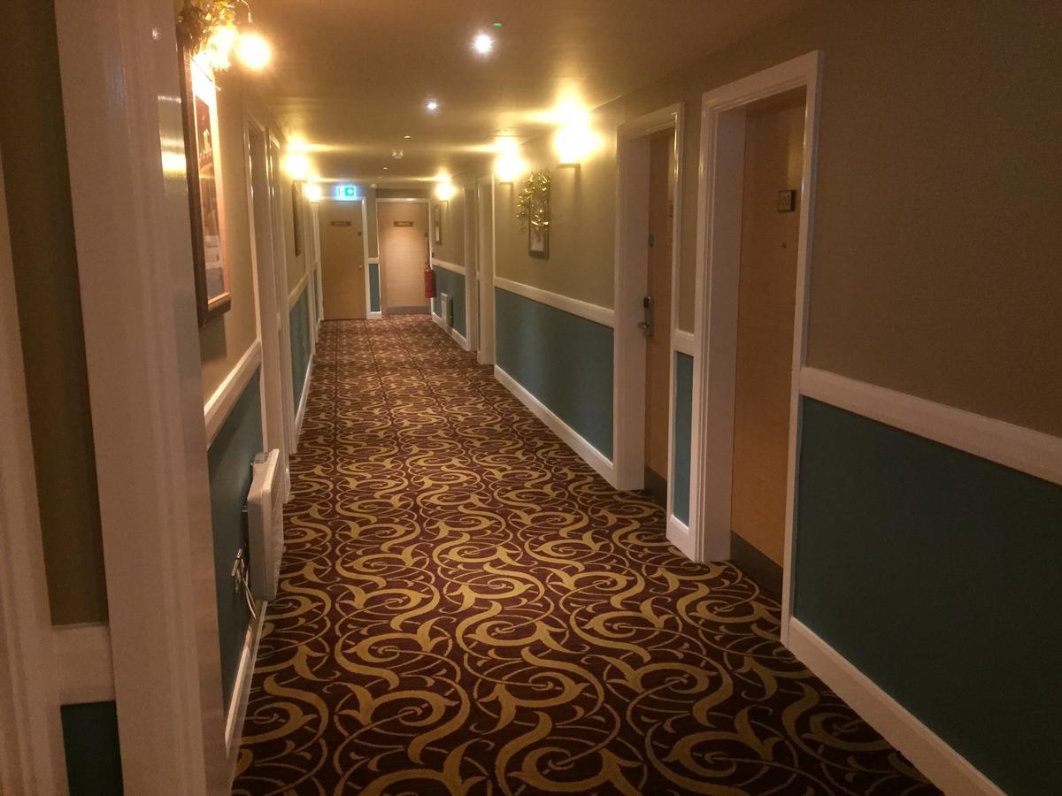 הנטיגדון Sandford House Hotel Wetherspoon מראה חיצוני תמונה